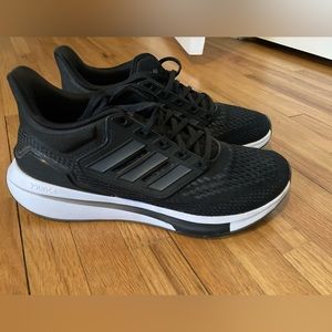 Adidas women’s ultrabounce running shoes